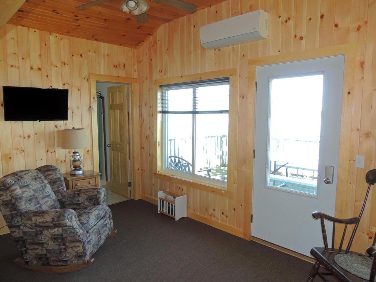 Angel Rock Waterfront Cottages Cape Vincent Екстериор снимка