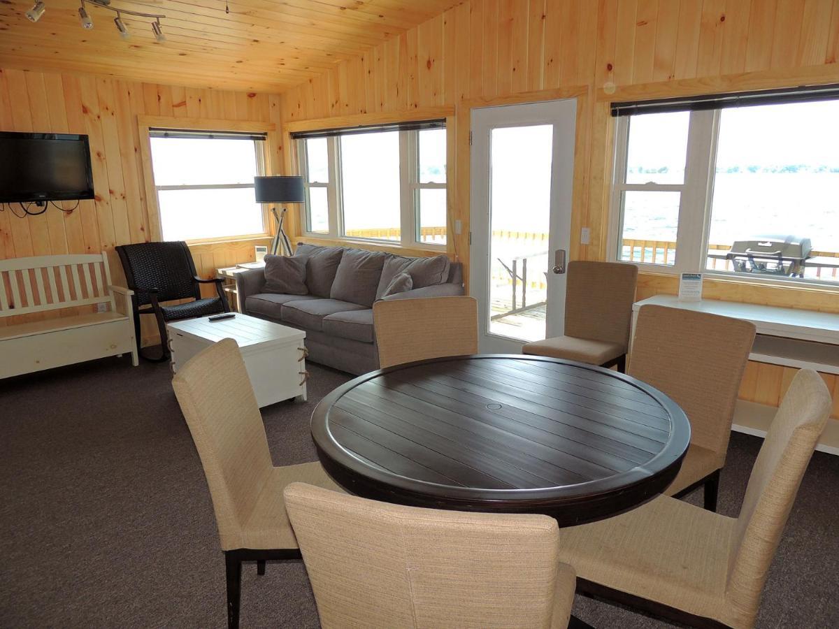 Angel Rock Waterfront Cottages Cape Vincent Екстериор снимка