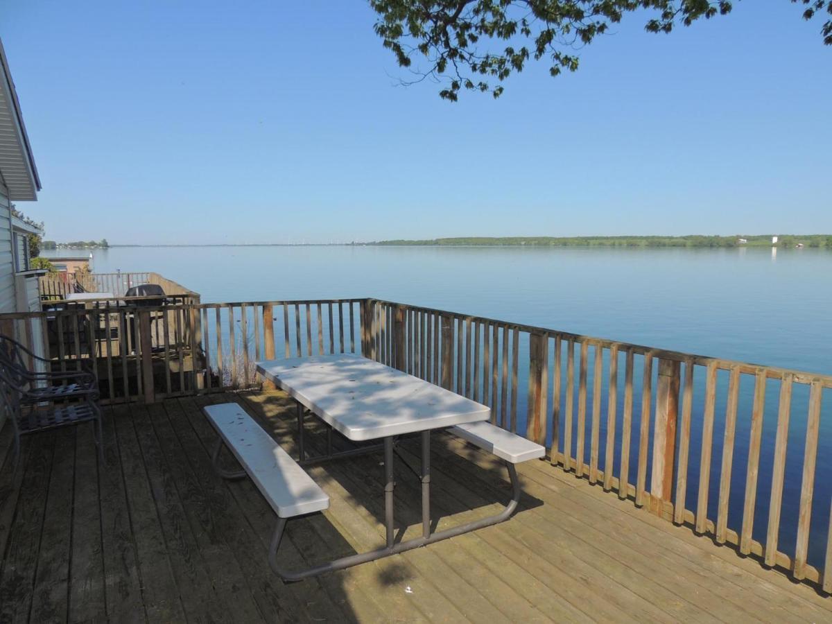 Angel Rock Waterfront Cottages Cape Vincent Екстериор снимка