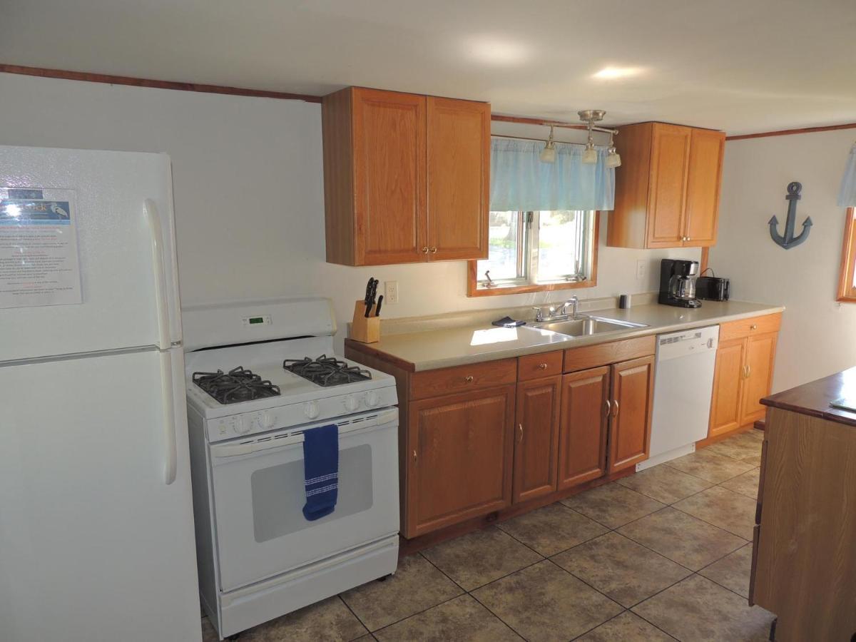 Angel Rock Waterfront Cottages Cape Vincent Екстериор снимка