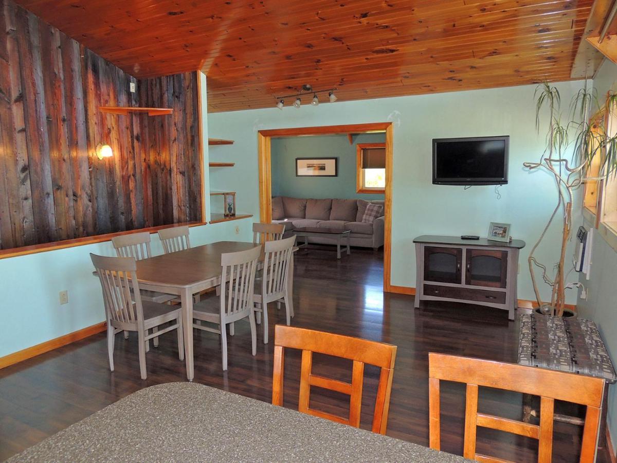 Angel Rock Waterfront Cottages Cape Vincent Екстериор снимка