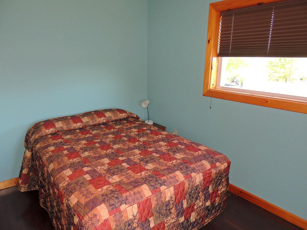 Angel Rock Waterfront Cottages Cape Vincent Екстериор снимка