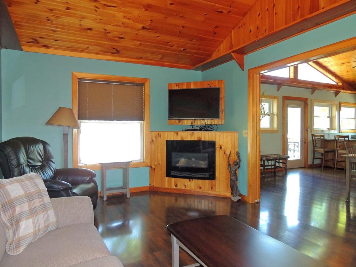 Angel Rock Waterfront Cottages Cape Vincent Екстериор снимка