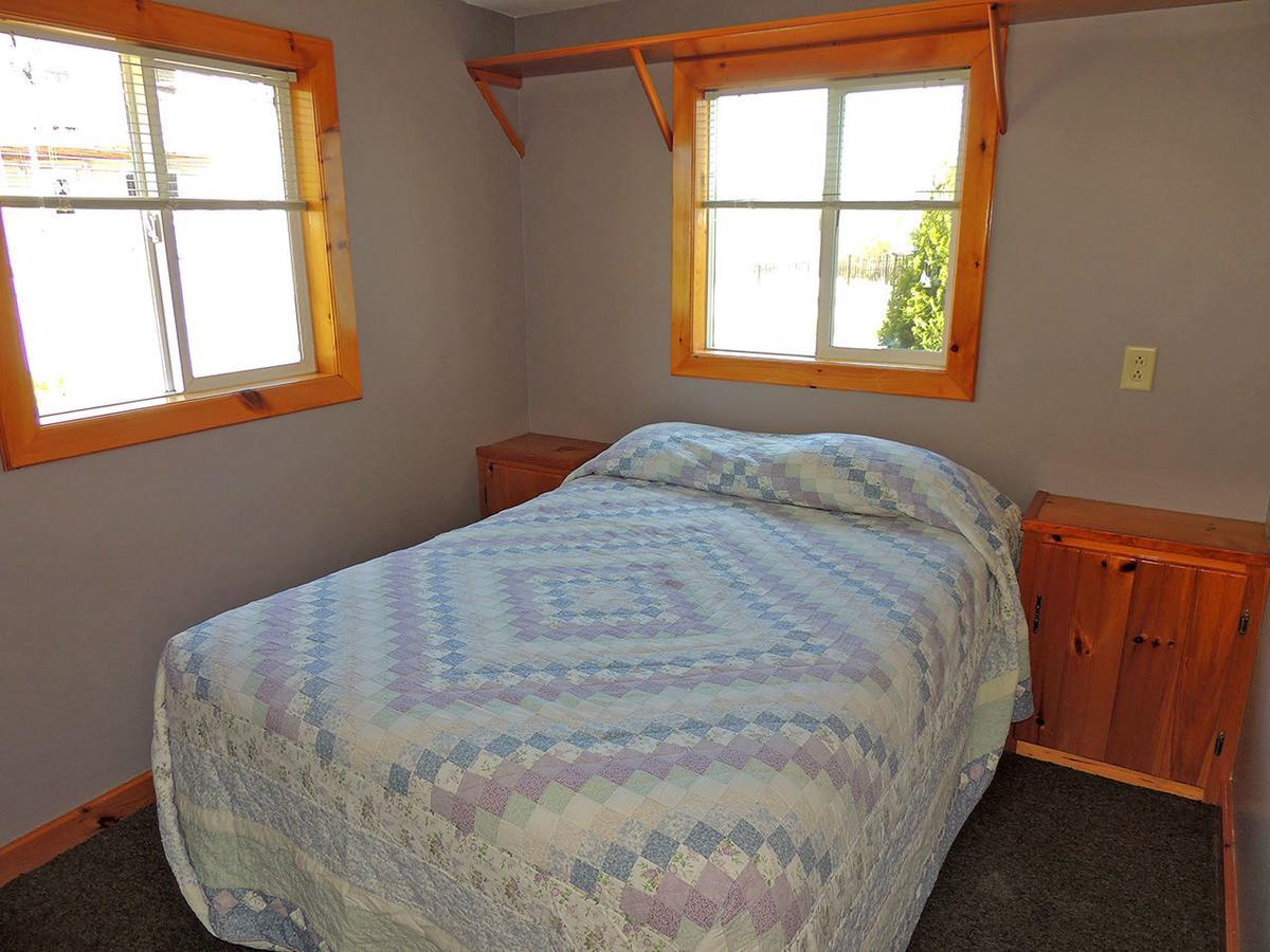 Angel Rock Waterfront Cottages Cape Vincent Екстериор снимка