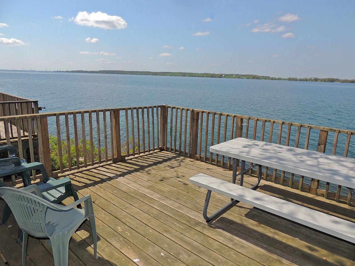 Angel Rock Waterfront Cottages Cape Vincent Екстериор снимка