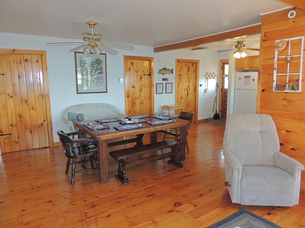 Angel Rock Waterfront Cottages Cape Vincent Екстериор снимка