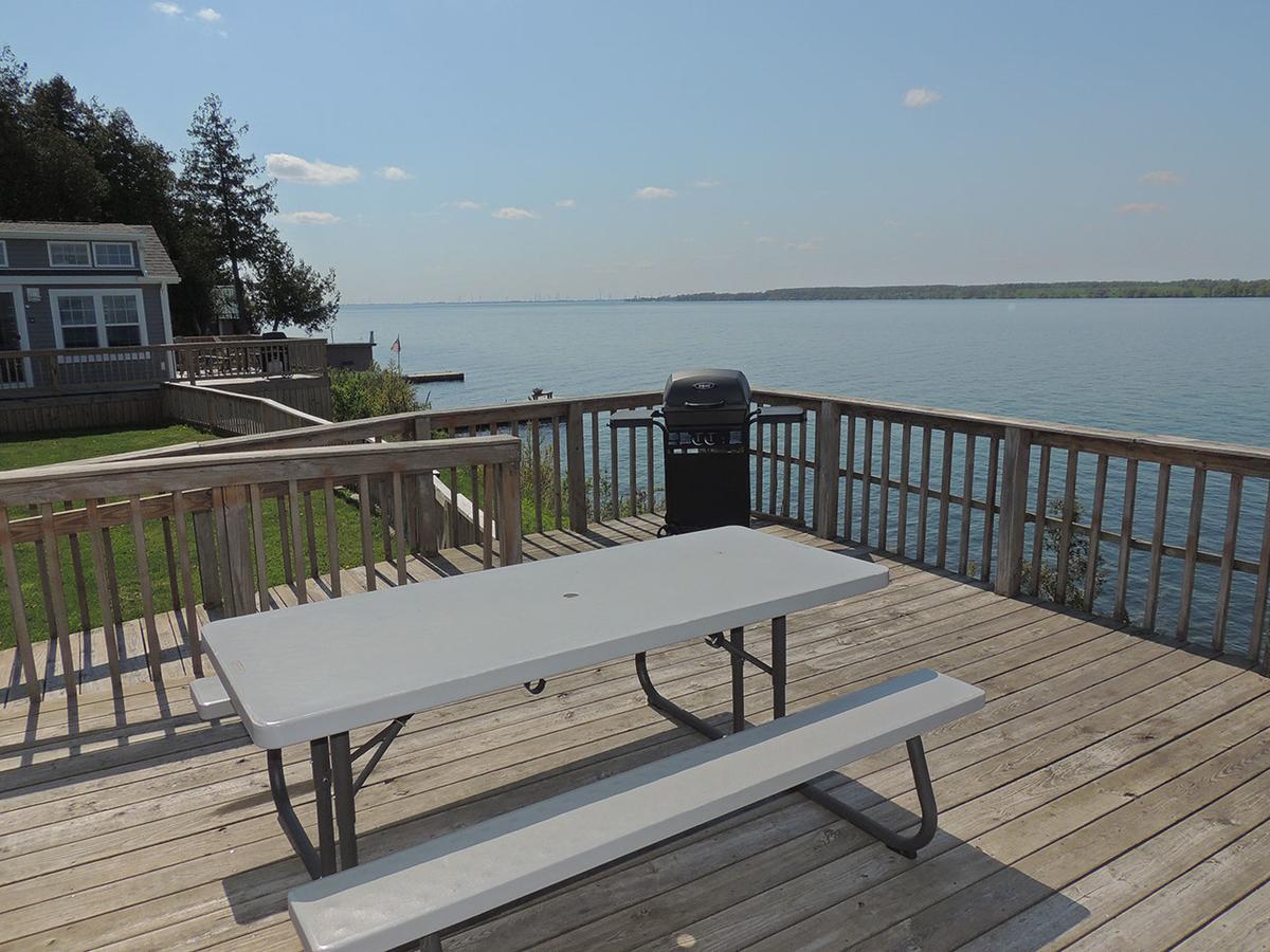 Angel Rock Waterfront Cottages Cape Vincent Екстериор снимка